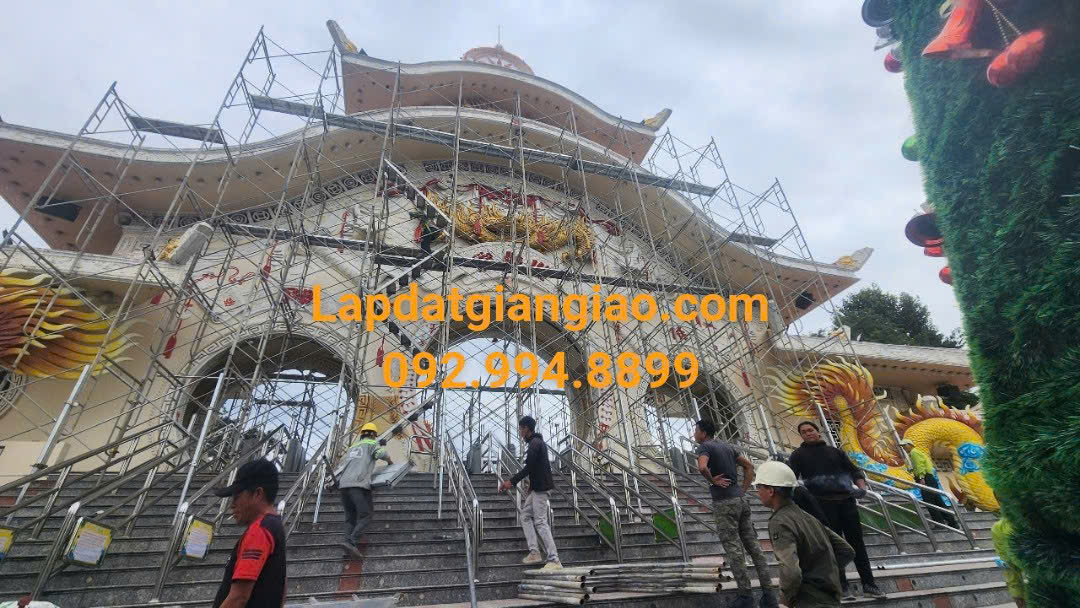 Lắp đặt giàn giáo khu du lịch suối tiên