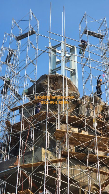 Liên kết các ống tuýp trong hệ giàn giáo công trình