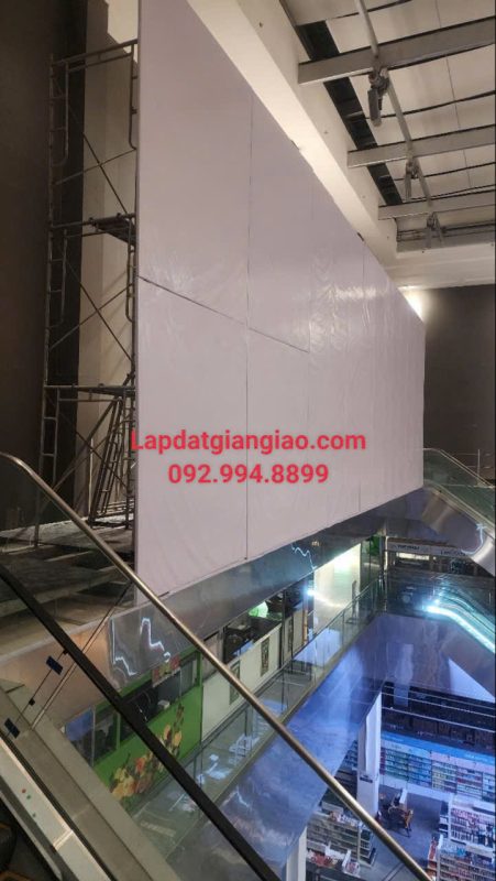 lắp đặt giàn giáo công trình EMART gò vấp