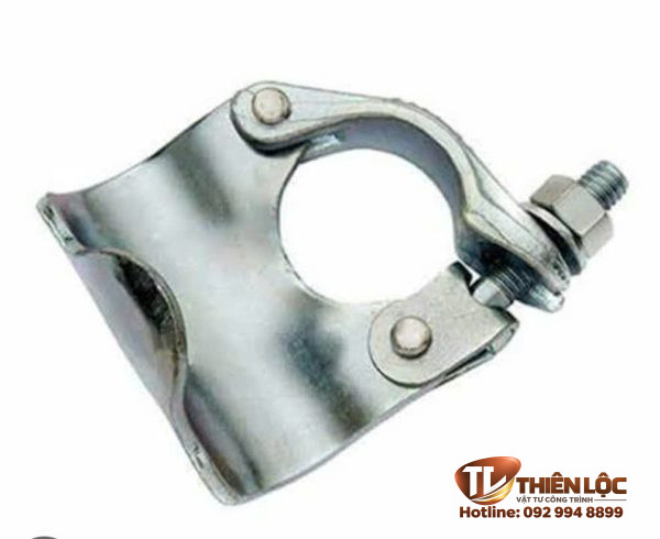 Cùm kẹp má BS1139 nhìn nghiêng với bulông và đai ốc