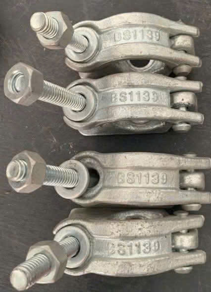 Phụ kiện kẹp ống tuýp thực tế