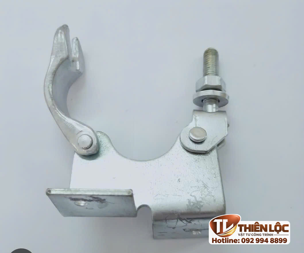 Kẹp mâm BS1139 nhìn từ trên, thấy bu lông và bản giữ mâm
